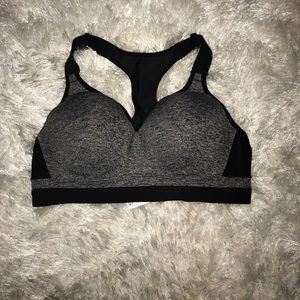 VICTORIAS SECRET SPORTS BRA.